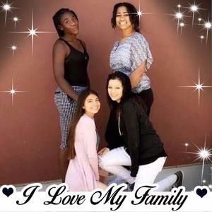 Meet your Posher, Jewel